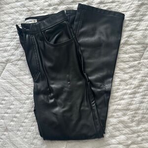 Abercrombie leather 90s straight ultra high rise 26/2s